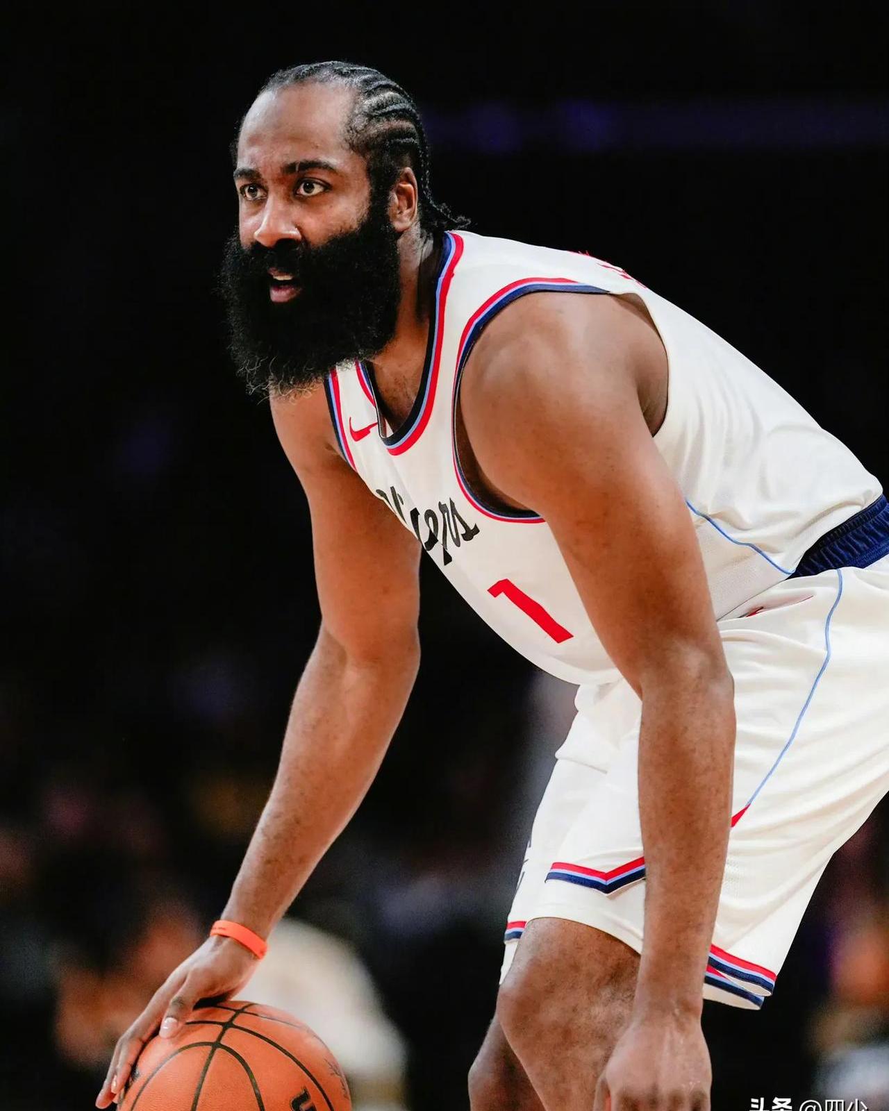 哈登连续七场比赛得分超过大胜，巴黎圣日耳曼挑战极限！